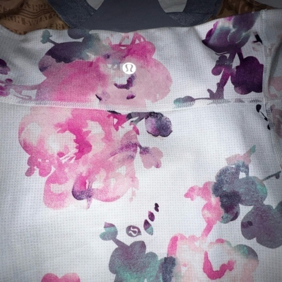 Lululemon Floral Scoop Neck Halter Back Rare Activewear Top Sz 6 - Picture 6 of 9